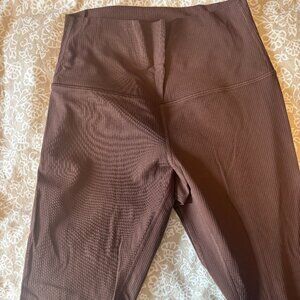 Lululemon Ribbed Align leggings 25"